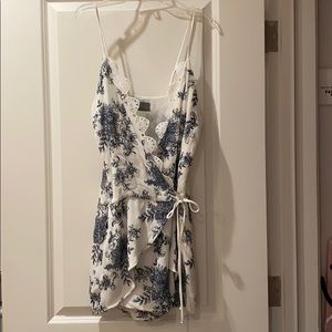 4siznnai embroidered wrap romper